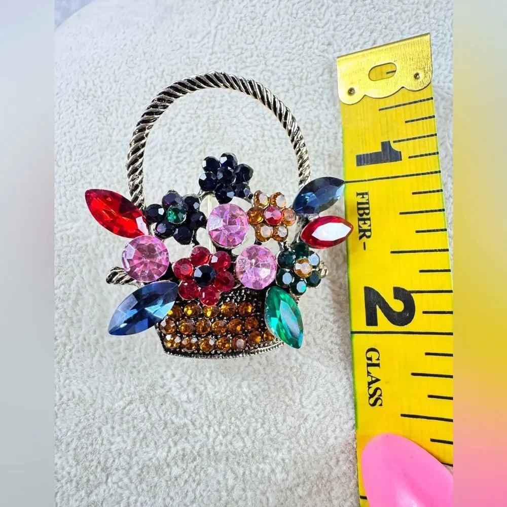 Floral Gemstone Brooch with Multicolor Crystals